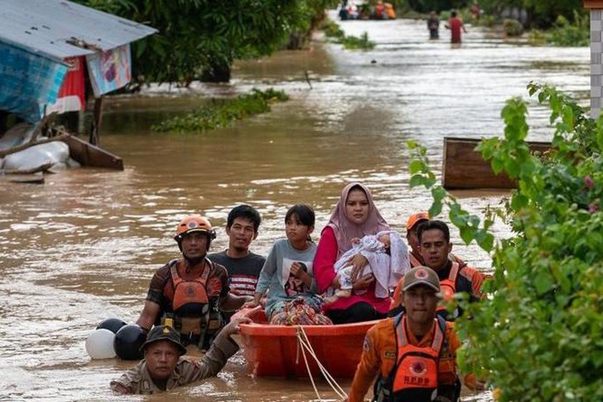 Banjir Bandang di Sulawesi Selatan: Ribuan Warga Terpaksa Mengungsi, Situasi Darurat Melanda